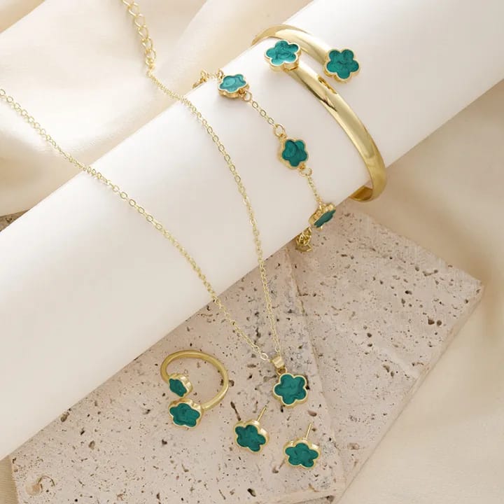 5Pcs/set Simple Versatile Five Leaf Clover Bracelets Ring Necklace Earrings For Women Girls Elegance Niche Jewelry Set Gifts
